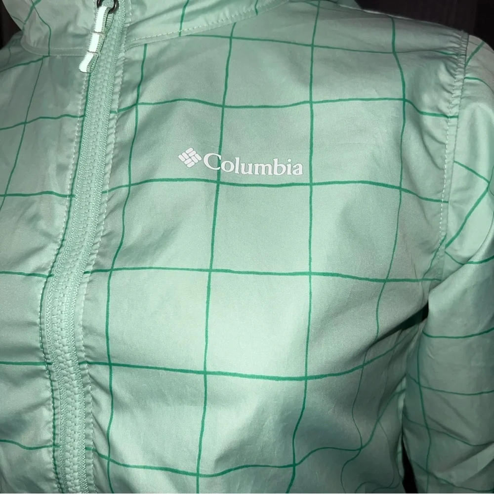 Columbia Lt Green Kids Pixel Grabber Reversible Jacket, size M 10/12